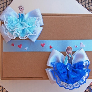 Frozen hair bows set of 2 /Frozen gift /Anna and Elsa gift /Elsa hair bow Anna hair bow Gift for girl Disney gift Princess gift Princess bow