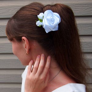 White rose hairpiece / White hair flower/ Wedding rose comb/ Bridal hair flower/ White rose for hair/ Silk rose comb/ White rose hair clip