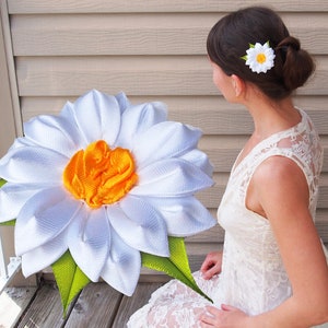 White daisy hair clip / Silk daisy hair flower / White hair flower / Wedding hair clip Chamomile hair clip Daisy wedding Bridesmaid hair pin