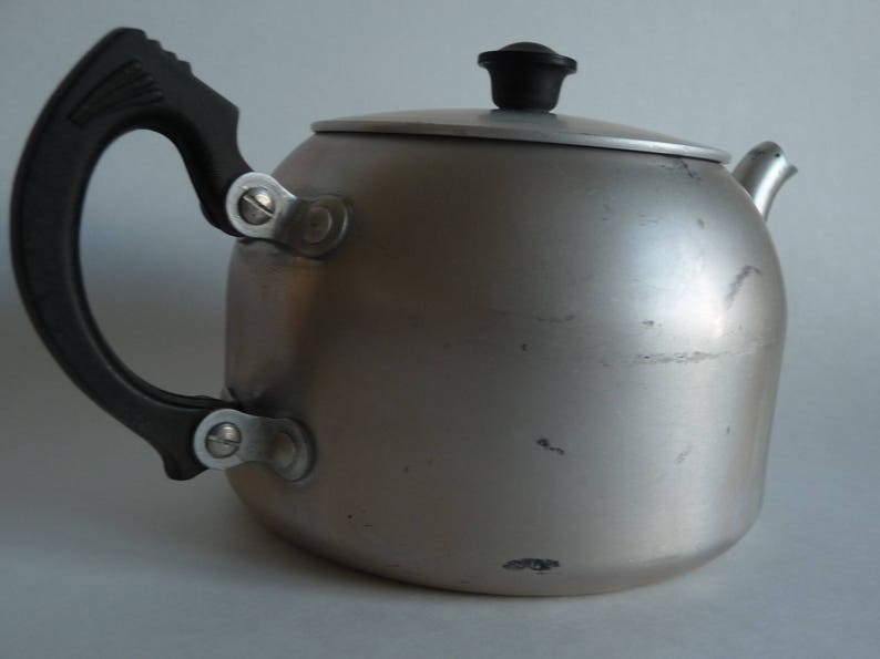 Tea Party Mini Teapot SonaWare Teapot Aluminum Teapot Sona Ware Teapot English Teapot Bakelite Teapot Single Serving Teapot