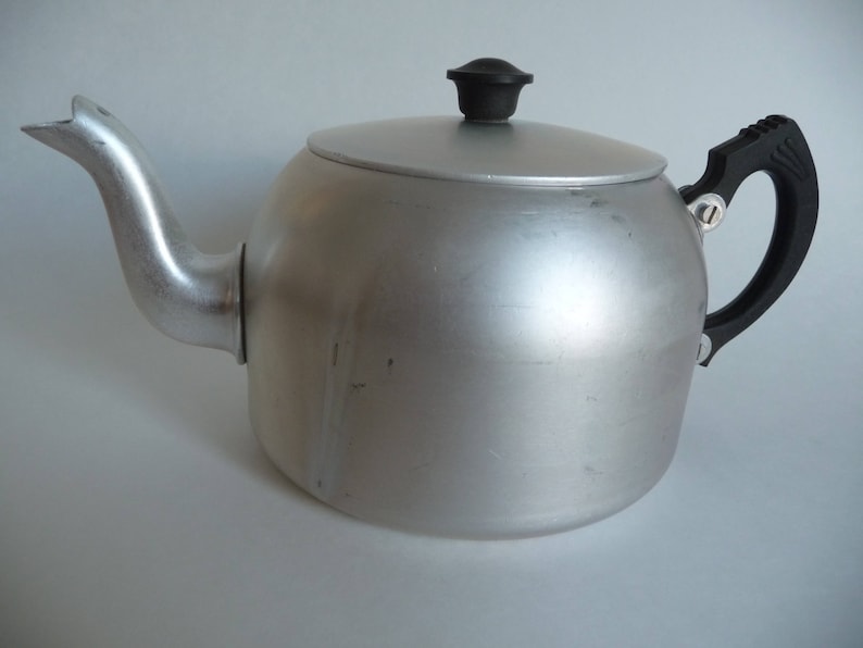 Tea Party Mini Teapot SonaWare Teapot Aluminum Teapot Sona Ware Teapot English Teapot Bakelite Teapot Single Serving Teapot