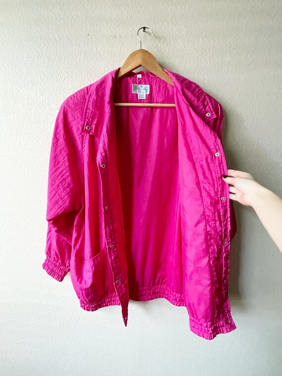 80s/90s Vintage Hot Pink Collared Snap Button Lon… - image 9