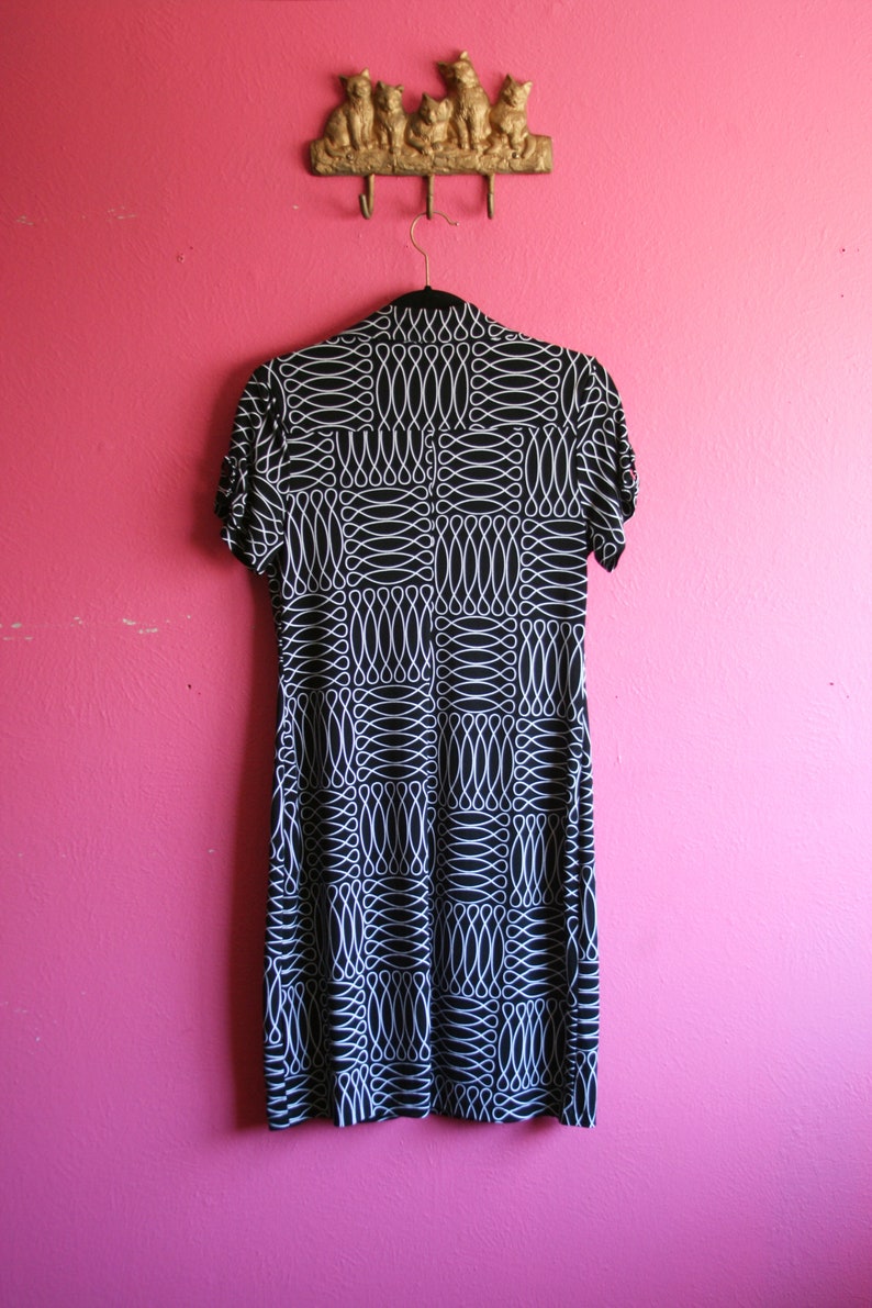 90s Optical Illusion Black and White Collared Dress