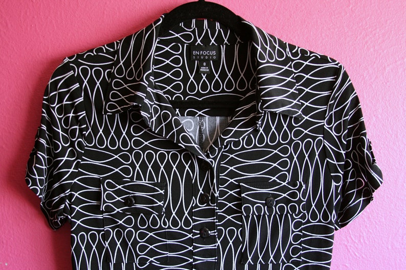 90s Optical Illusion Black and White Collared Dress