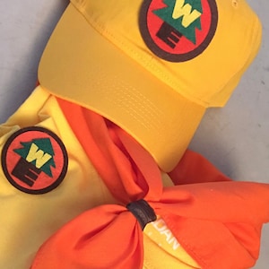 Bandana arancione con cravatta marrone