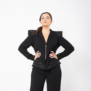 Déguisement pour femme, Déguisement noir, Tenue noire, Vêtements grande taille, Veste avec cristaux Swarovski, Déguisement de cérémonie, Déguisement de spectacle, Déguisement confortable