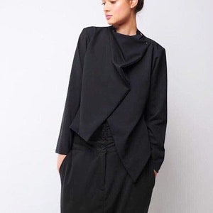 アシンメトリージャケット、ブラックカーディガン、レディース服、レディース用ブラックジャケット、プラスサイズ服、ショート丈レディースカーディガン、着心地の良いカーディガン