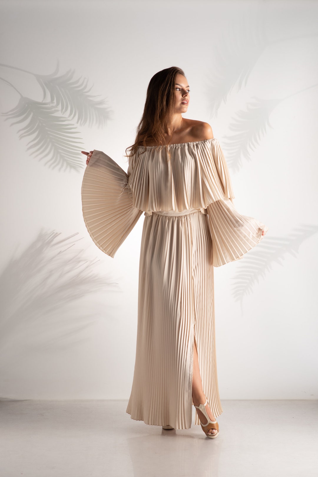 PICTURE PERFECT WOVEN TOP AND SKIRT SET