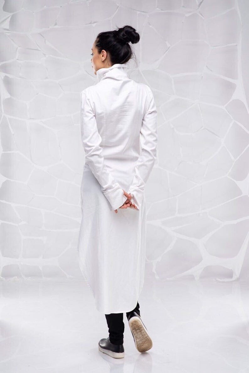 Vêtements davant-garde, chemise futuriste, chemise tunique blanche, chemise blanche femmes, vêtements de plein air, vêtements taille plus, chemise longue, tunique de science-fiction image 4