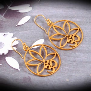 Dainty Lotus Floral Earring, 18k Gold Plated Earring for Woman, Flower Lover Jewelry, Earlobe Lotus Earring, Gift for Her, Mother&#39;s Day Gift