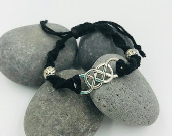 Black Spiraled Woven Celtic Bracelet (MB40)