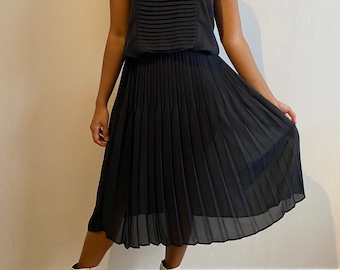Vintage black blouson pleated dress S