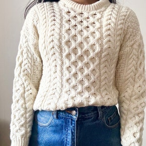 90s 100% merino wool cable knit jumper S