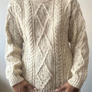 90s 100% pure wool cable knit jumper S