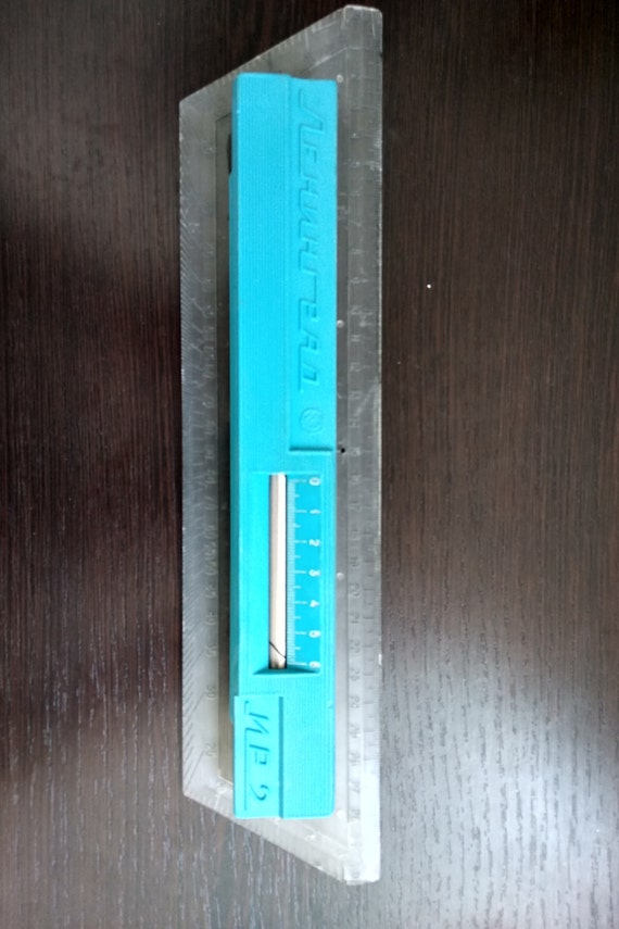 Vintage Soviet Drawing Ruler-Leningrad IR 2 in original case from 80/'s \u041b\u0435\u043d\u0438\u043d\u0433\u0440\u0430\u0434 \u0418\u0420 2