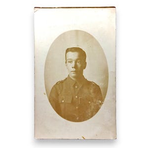 Postal con foto de soldado de la Primera Guerra Mundial, tarjeta fotográfica militar antigua, postal de servicio de campo sin usar, postal con retrato fotográfico sepia original