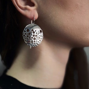 Extra Large Disc Earrings in Sterling Silver|Round Silver Boho Earrings | Handmade Everyday Women&#39;s Jewelry | Beauty Gift | Circle Earrings