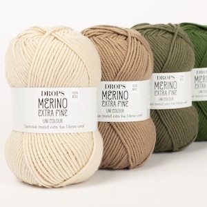 DK superwash merino wool knitting yarn DROPS Merino Extra Fine - worsted weight yarn