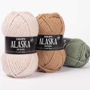 Knitting yarn aran weight - Worsted yarn - Pure wool yarn for hats, sweaters, mittens and socks - Certified wool - Drops Alaska