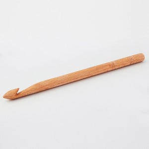 Knitpro basix beechwood crochet hook – 3.00 mm to 18.00 mm