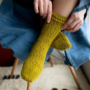 Laine Publishing 52 WEEKS OF SOCKS Vol. 2 Socks knitting book in English with 52 patterns image 5