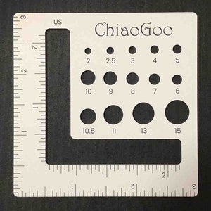 Measurement tool 7.5x7.5 cm/3&#39;&#39;x3&#39;&#39; for needle sizes CHIAOGOO - Needle gauge - Knitting supplies - Knitting tools - Knitting accessories
