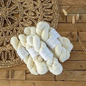 Scheepjes Nakid S. Alpaca blend yarn 100 grams - Weight DK and Chunky