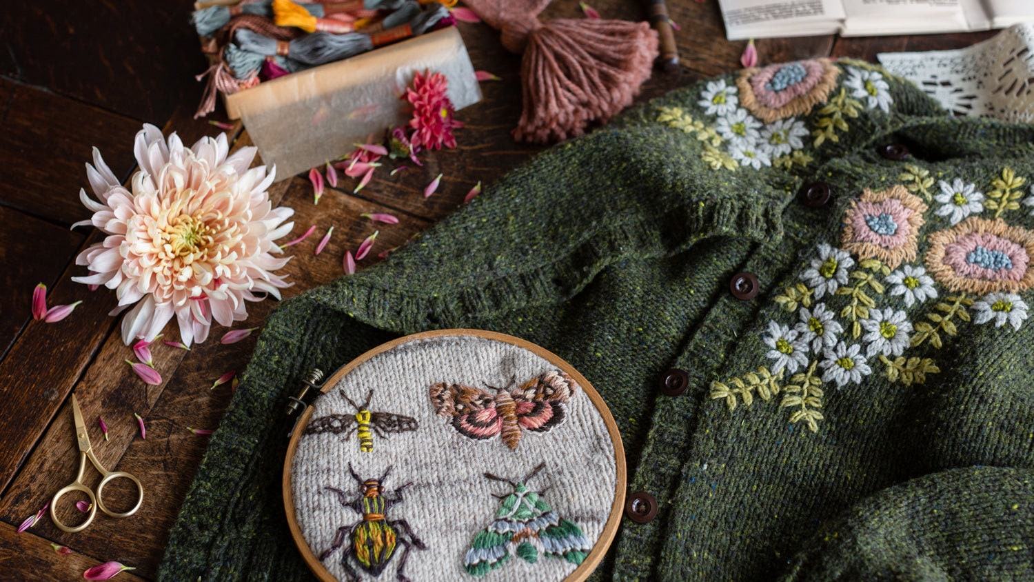 EMBROIDERY ON KNITS Book in English by Judit Gummlich Guide to ...