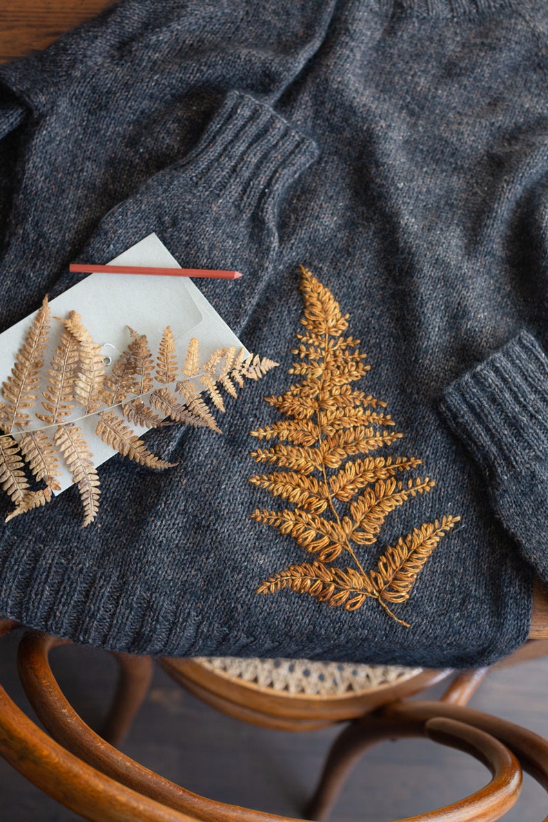 EMBROIDERY ON KNITS Book in English by Judit Gummlich Guide to ...