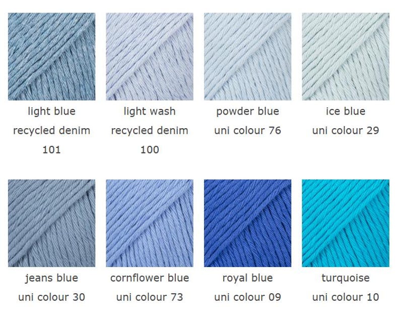 K&ouml;nnte beinhalten: Eine Sammlung von acht Garnstr&auml;ngen in verschiedenen Blau- und T&uuml;rkist&ouml;nen. Die Farben umfassen Hellblau, Light Wash, Puderblau, Eisblau, Jeansblau, Kornblumenblau, K&ouml;nigsblau und T&uuml;rkis. Jeder Strang ist mit seinem Farbnamen und einer Nummer versehen.