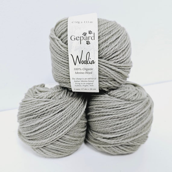 Luxury Worsted weight yarn Sweater weight yarn. Medium Weight yarn. Merino  Cashmere Silk. | Lava Planet WGW