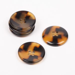 Runde Knöpfe Schildkröte Imitat - Zwei Größen 20 mm und 25 mm - Kunststoff trendige braune Knöpfe für Mantel - Menge und Preis pro 1 Knopf