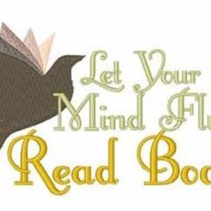 Könnte beinhalten: Ein brauner Papiervogel mit gefalteten Flügeln, der mit dem Text "Let Your Mind Fly Read Books!" in Gelb fliegt.
