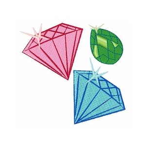 Puede incluir: Tres gemas brillantes en diferentes formas y colores: un diamante rosa, una lágrima verde y un diamante azul.