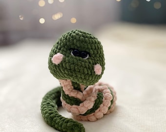 Crochet pattern «Openwork snake»