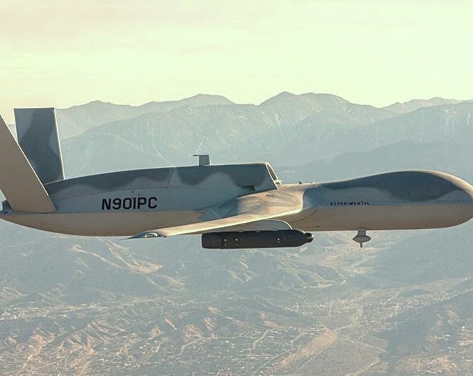 Framed 4" X 6" Print of a General Atomics MQ-20 "Avenger" Reconnaissance Drone.  Hang on a wall or Display on a shelf or desk.