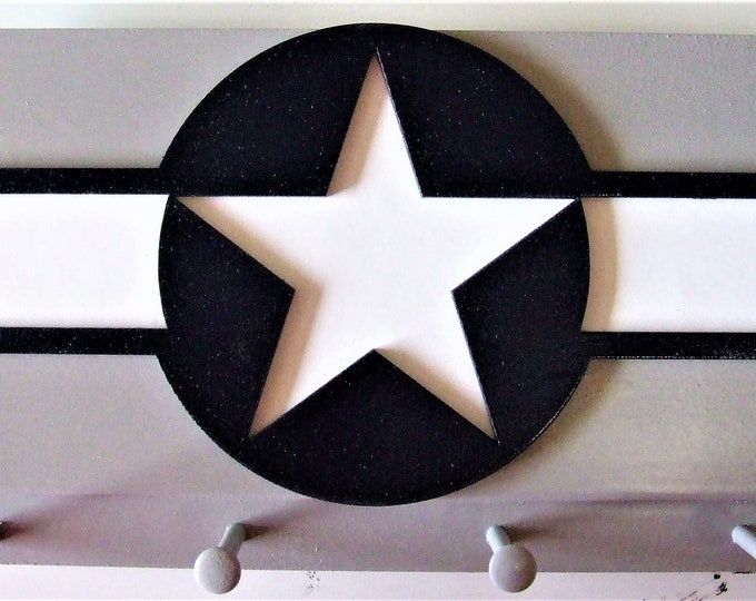 United States Gray Military Wall Mounted Aircraft Insignia (1943 to 1947) Key Chain Rack