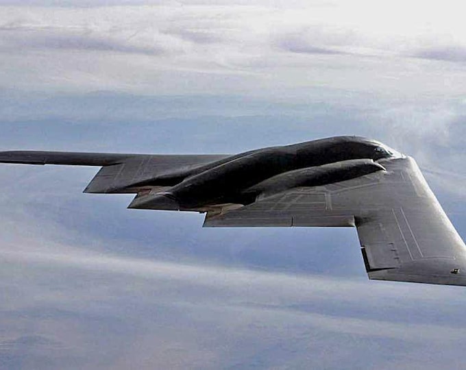 Framed 4" X 6" Print of a Northrop Grumman B-2 "Spirit" Stealth Bomber. Hang on a wall or display on a shelf or desk.
