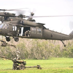 Framed 4&quot; X 6&quot; Print of a U.S. Military Sikorsky UH-60 - &quot;Blackhawk&quot; Helicopter.   Hang on a wall or display on a shelf or desk.