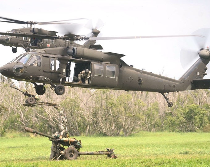 Framed 4" X 6" Print of a U.S. Military Sikorsky UH-60 - "Blackhawk" Helicopter.   Hang on a wall or display on a shelf or desk.