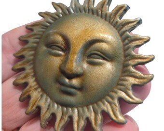 Vtg Sun Brooch Light Wood Gold Celestial 3D Face Pin