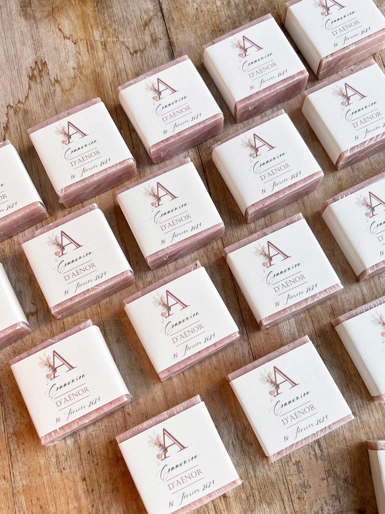 Savon artisanal parfumé pour mariage et baptême en Provence