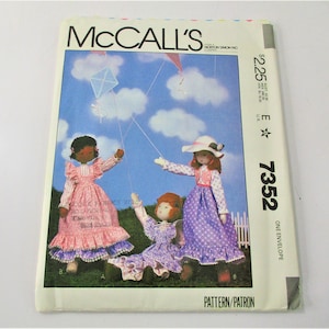 1980 McCalls 19 Inch Doll and Doll Clothes Package Pattern PT1902