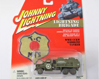 2000 Johnny Lightning Lightning Brigade WWII CCKW Gasoline Tanker TT1187