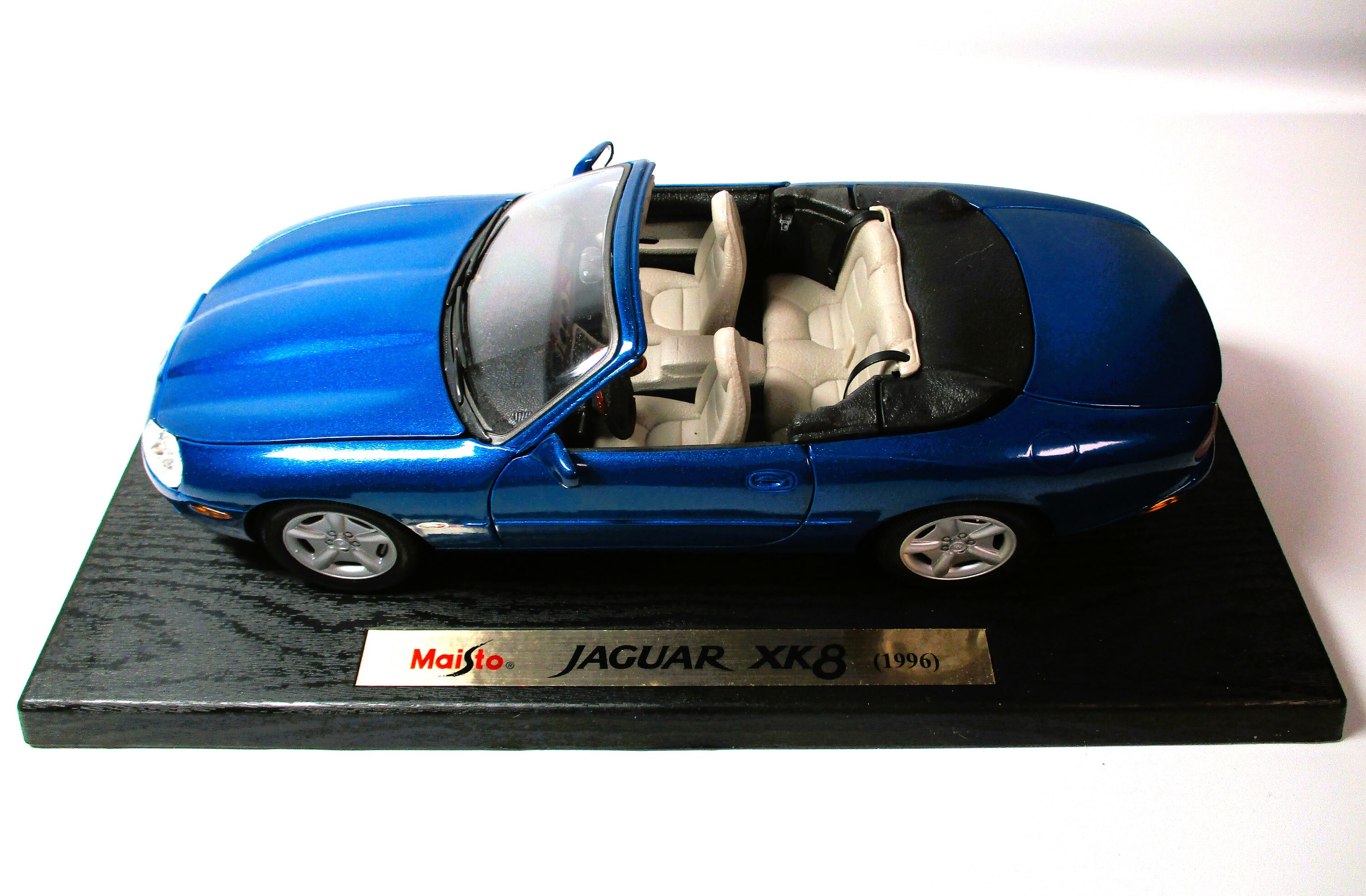 Maisto 1996 Jaguar XK8 Diecast Toy Car TC2526 - Etsy