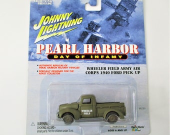 2001 Johnny Lightning Pearl Harbor Day of Infamy Wheeler Field Army Air Corps 1940 Ford Pickup  TT1169