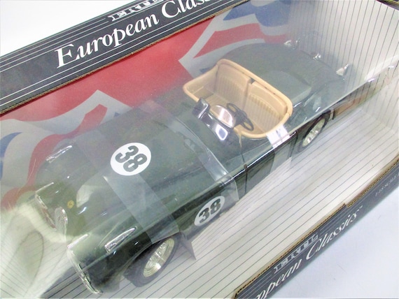 1992 Ertl European Classics 1948 Jaguar XK120 Forest Green Model