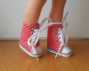 Chaussure bottes basket rouge pois blanc poupée paola reina amigas les chéries corolle Mia Nines d'Onil doll fashion friends heart for heart