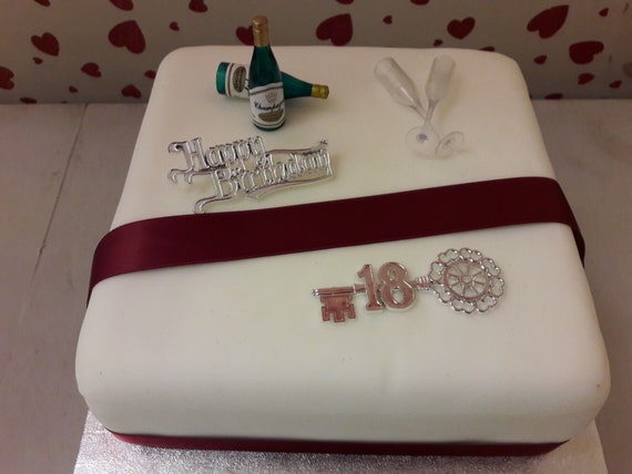 14+ 18Th Birthday Champagne Bottle Cake Images
