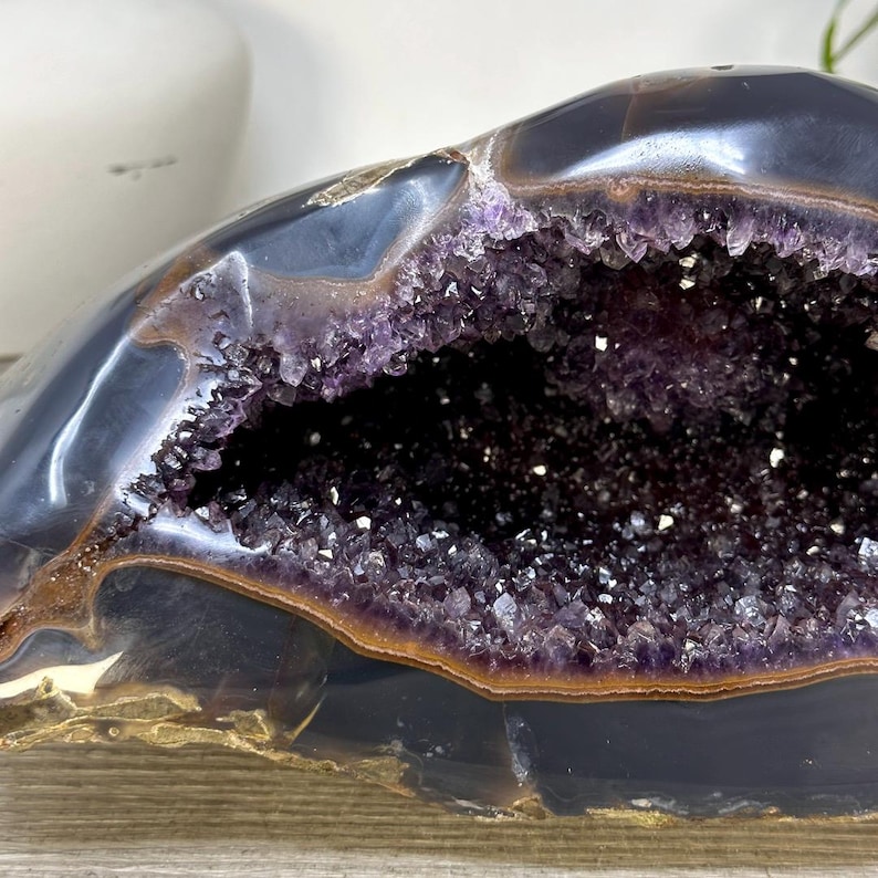 Natural Large Amethyst Geode With Agate Shell, STGE0125 - Etsy Canada